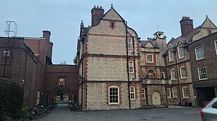 Walton House, Somerville College