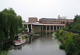 Karl-Heine-Kanal mit Stelzenhaus