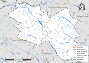 Carte en couleur présentant le réseau hydrographique de la commune