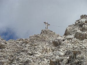 Sesto Croda Rossa, vrcholový kříž