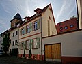 siehe auch Stadtmauer; Wohnhaus