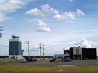 Aéroport de Saint-Honoré et Centre québécois de formation aéronautique