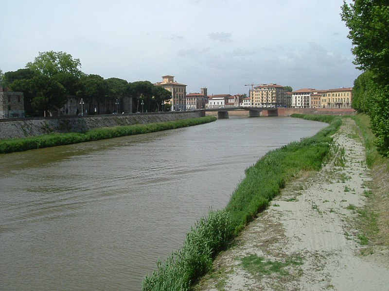 800px-Arno_River_in_Pisa.honeydew.jpg