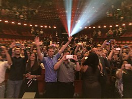 Boom Chicago's publiek na de uitverkochte show tijdens het 25-jarig jubilieum.