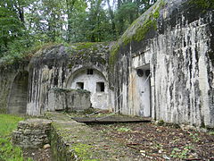 圣普列斯特城塞（法语：Fort de Saint-Priest）遗址