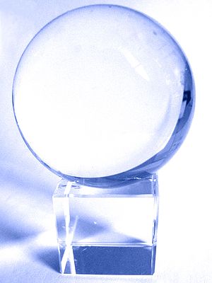 Deutsch: Glaskugel English: Crystal ball Franç...