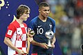 Luka Modrić és Kylian Mbappé példaadása