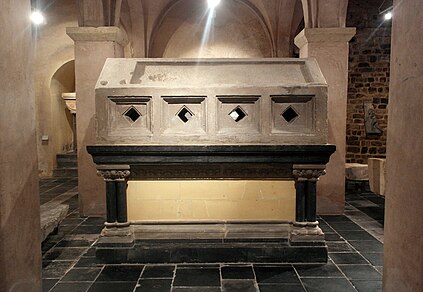 Kenotaph in der Krypta der Servatiusbasilika