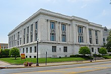 Madison County Courthouse, Edwardsville.jpg