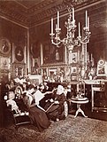 La regina Vittoria e la principessa Beatrice al Castello di Windsor, 21 maggio 1895, foto di Mary Steen