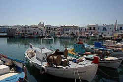 Blick über den alten Hafen von Naoussa