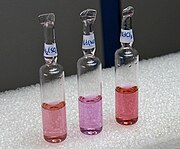 Neodym(III)-sulfat, -nitrat und -chlorid in Lösung