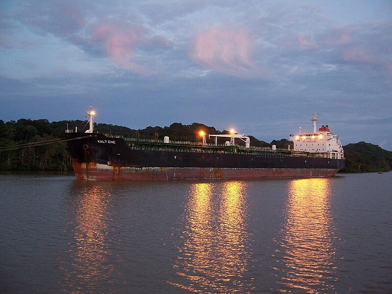 File:Panama canal sunrise.jpg