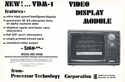 פרסומת מינואר 1976 לכרטיס וידאו VDM-1. הפלט מוצג על טלוויזיה שחור לבן ביתית.