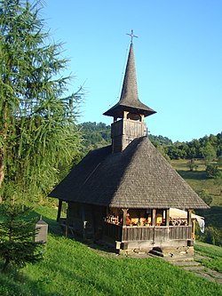 Gamal trekyrkje i Cormaia-klosteret i Sângeorz-Băi