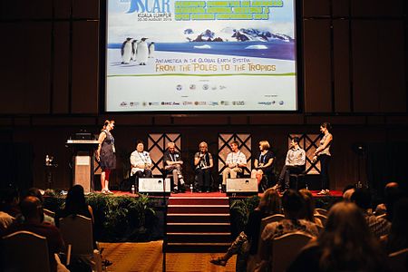 Panel discussion with Hong Kum Lee, Ian Allison, Terry Wilson, Steven Chown, Jane Francis, and Thomas Shafee