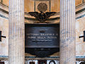 La corona ferrea rappresentata sulla tomba di Vittorio Emanuele II.