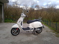 דגם "Vespa GTS 300"