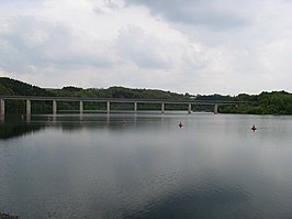 B229 over de Wuppertalsperre.