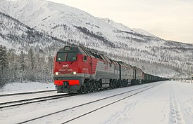 3TE25K2M-0001 with train.jpg