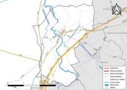 Carte en couleur présentant le réseau hydrographique de la commune