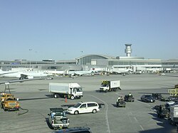 A view of Toronto's Pearson International Airport (YYZ).jpg