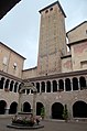 Le campanile vu du cloître.