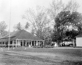 Woning van de controleur in Benteng in 1900