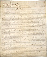 La première page de la constitution des États-Unis. (définition réelle 7 258 × 8 785)