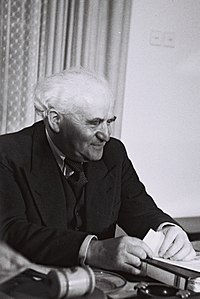David Ben Gurion ve své kanceláři, 19. ledna 1949