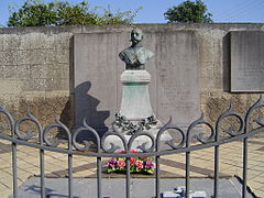 Sépulture Dusevel au cimetière de Doullens.