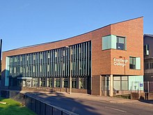 Eastleigh College, Chestnut Avenue, Eastleigh, Hampshire.jpg