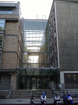 Main door of International Hall, Lansdowne Terrace, London, WC1N 1AS IH front door.JPG
