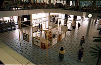 Entreehal tijdens Rotterdamse kunstdagen 1999