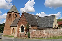 L'église fortifiée Saint-Quentin.