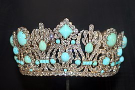 Diadem der Kaiserin Marie Louise von Frankreich, 1810, von Étienne Nitot et Fils, Paris. Hochzeitsgeschenk von Napoléon. Urspünglich mit Smaragden besetzt, die 1956-1962 durch Türkise ersetzt wurden von Van Cleef & Arpels.