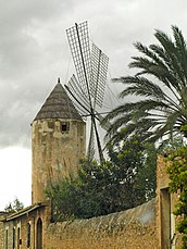 Novembre (1): Molí de farina a Binissalem (Mallorca)