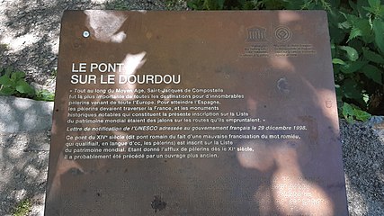 Plaque informative du Patrimoine mondial de l'UNESCO côté ouest du pont.