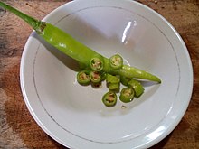 Siling pangsigang unchopped and chopped.jpg