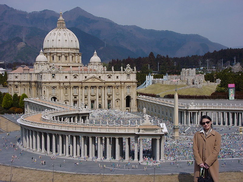 File:Tobu World Square St Peters Basilica 1.jpg