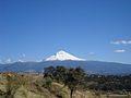 El volcán Popocatepetl vistu dende la llocalidá de Cuijingo (xineru de 2010).