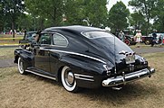 I like the taillights over the license plate on this '41 Buick.