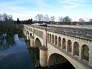 Ponte-canale sul fiume Orb, presso Béziers