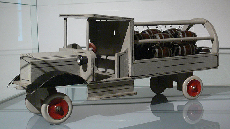 File:Bierwagen ÖMV.jpg