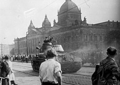 Soviet IS-2 tank in Leipzig in the East German uprising of 1953 on 17 June Bundesarchiv Bild 175-14676, Leipzig, Reichsgericht, russischer Panzer.jpg