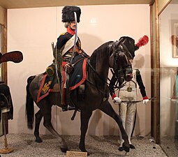 Chasseurs à cheval de la Garde et officier du 1er régiment de chasseurs à pied de la Garde, l'Emperi.