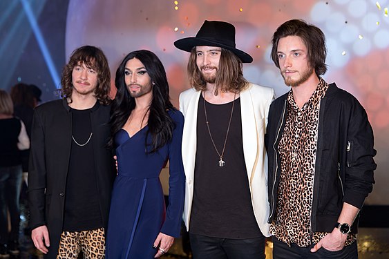 The Makemakes (Commons) + Conchita Wurst (Commons)