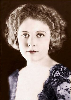 Edna Purviance în 1923