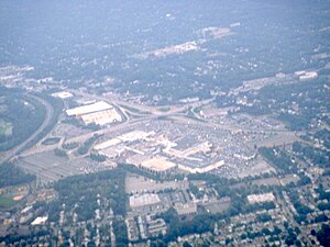 English: Garden State Plaza seen from the airplane