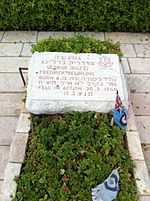 קברו של ג'ורג' ברלינג בבית הקברות הצבאי בחיפה